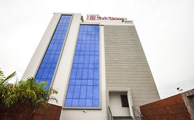 Hotel O Red Velvet Premium