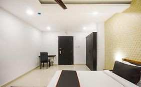 Hotel O Red Velvet Premium